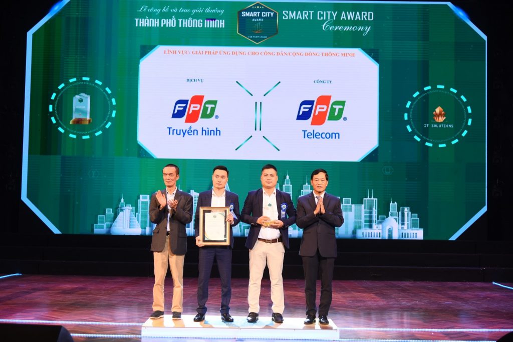 truyen-hinh-fpt-giai-thuong-giai-phap-ung-dung-cho-cong-dan-cong-dong-thong-minh-1024x684-1 Truyền hình FPT - Giải thưởng “Giải pháp ứng dụng cho công dân/ cộng đồng thông minh”